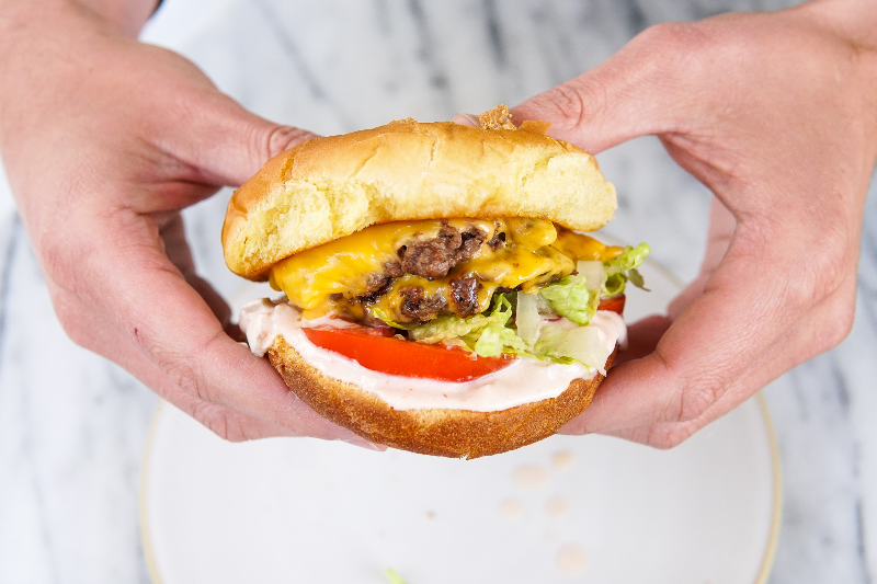 IS THINNER REALLY BETTER? THE SECRET TO THE BEST THICKNESS FOR SMASH  BURGERS ON THE GRIDDLE! 
