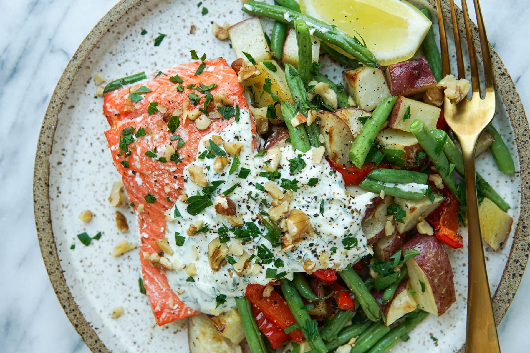 https://nataliecooks.com/wp-content/uploads/2023/08/Sheet-Pan-Salmon-and-Potato-Bowls-with-Tzatziki3.jpg